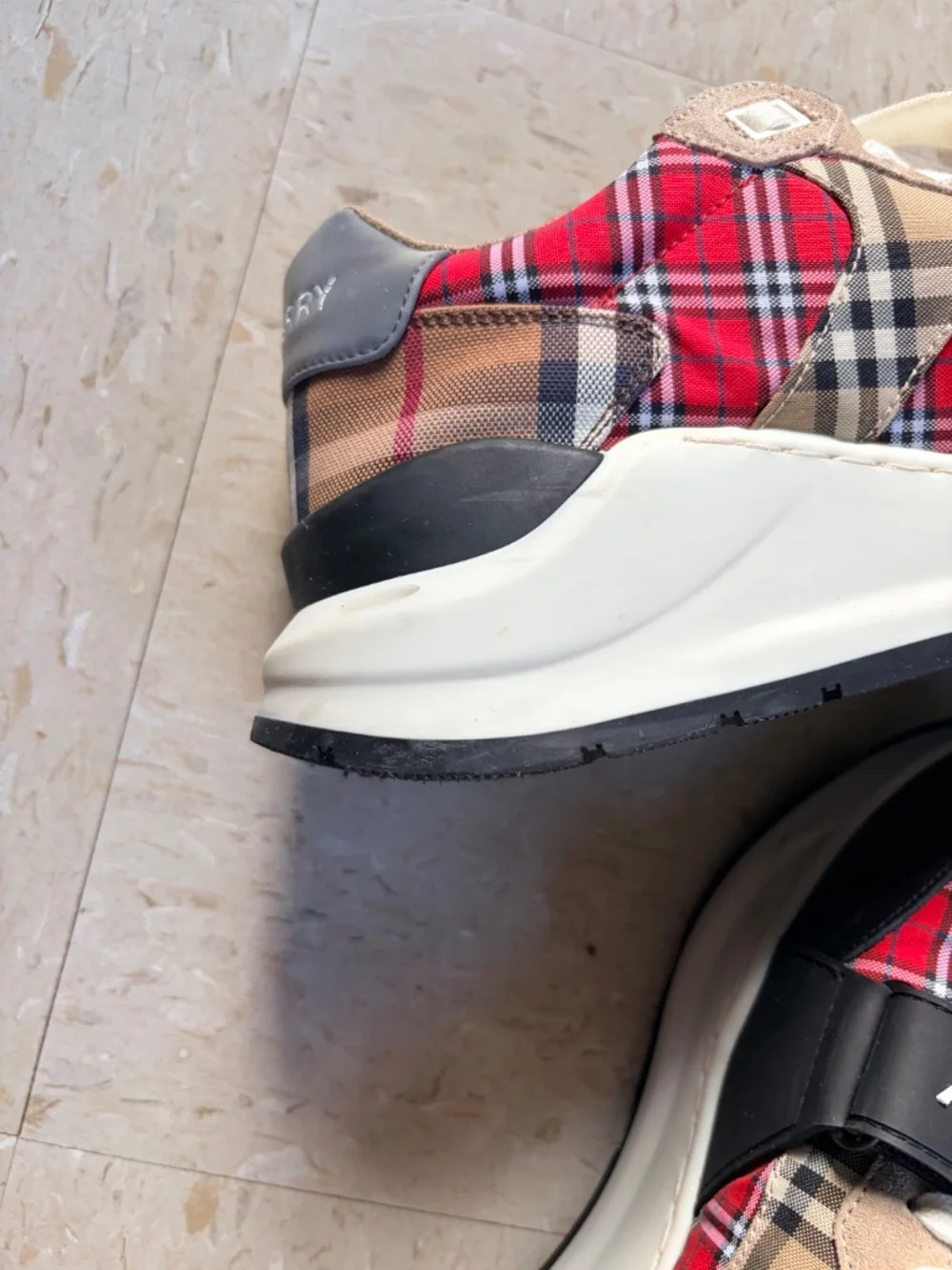 Burberry Sneakers - Picture 5 of 5